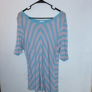 Lularoe top size large